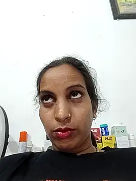 Snapshot of Hotty-Nidhi chatting on April 5, 2026, 4:13 pm Hotty-Nidhi online show from April 5, 2026, 4:13 pm