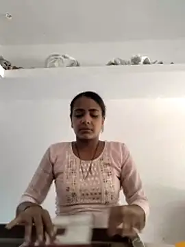 indiancute43 online show from June 1, 2026, 5:29 am