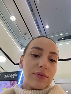 AlexisWhit online show from November 7, 2025, 9:03 am