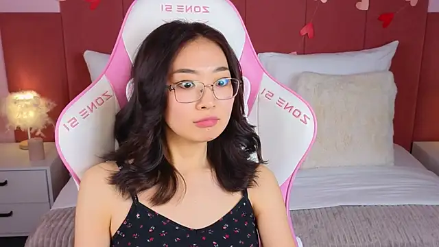 JaliaBennet online show from March 15, 2025, 10:13 am