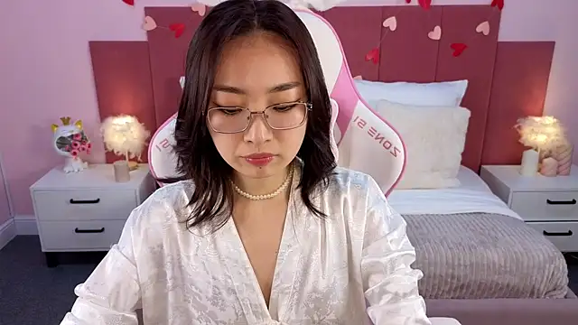 JaliaBennet online show from March 22, 2025, 7:25 am