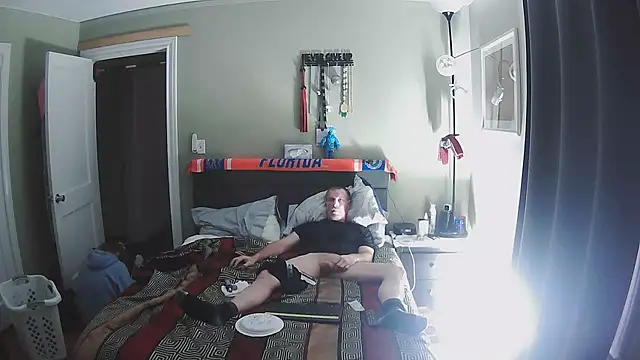 Snapshot of alickandstick chatting on February 12, 2026, 6:40 pm alickandstick online show from February 12, 2026, 6:40 pm