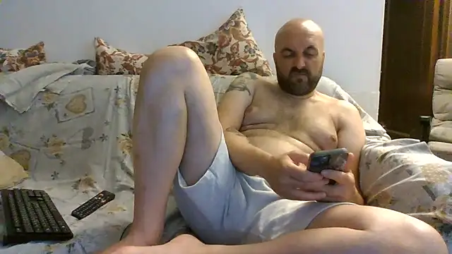 maxxxio12 online show from July 10, 2026, 8:09 pm