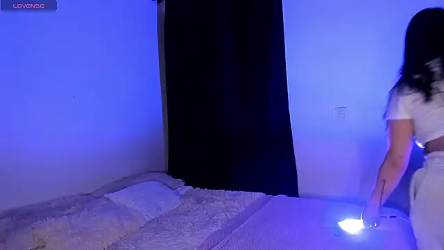 Snapshot of adara_evanss chatting on March 4, 2026, 12:18 am adara evanss online show from March 4, 2026, 12:18 am