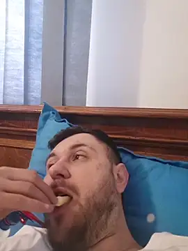 hugedickedd online show from February 20, 2026, 6:37 am