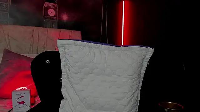 Snapshot of Lilith_Thompson chatting on March 14, 2025, 6:39 pm Lilith Thompson online show from March 14, 2025, 6:39 pm