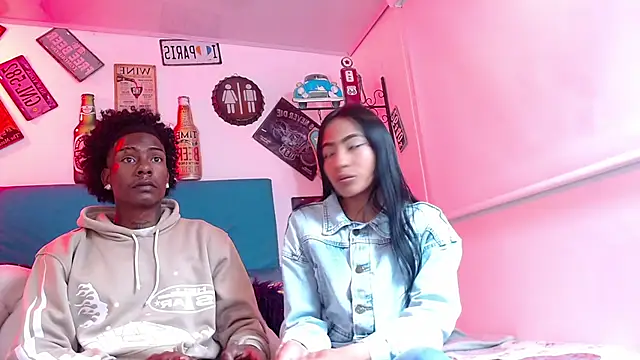 lili roussi online show from October 3, 2025, 4:47 am