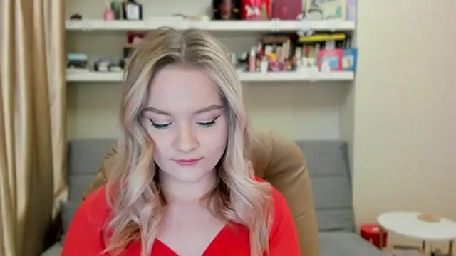 Kara Smith  online show from February 13, 2026, 11:38 pm