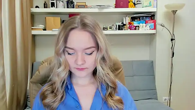 Kara Smith  online show from January 29, 2025, 12:22 am