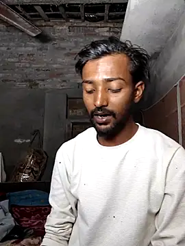 India HOT23 online show from December 17, 2025, 12:21 pm