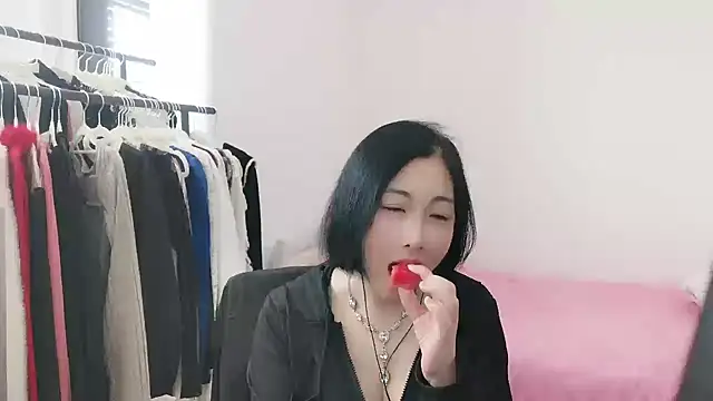 Rachel-6600 online show from April 17, 2026, 2:58 am