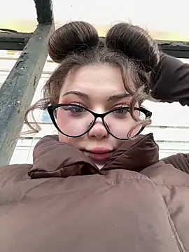 razdetta online show from March 22, 2025, 3:42 pm