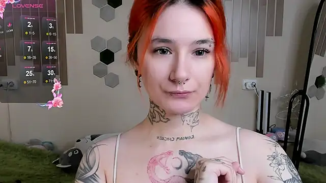 Snapshot of Angel_Monica chatting on October 2, 2025, 1:31 am Angel Monica online show from October 2, 2025, 1:31 am