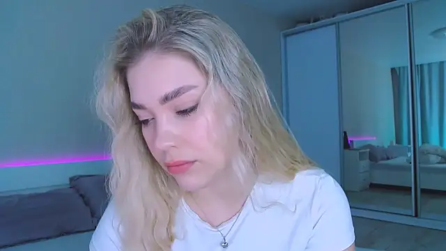 Snapshot of DIANAxxxDIAMOND chatting on November 13, 2025, 11:47 am DIANAxxxDIAMOND online show from November 13, 2025, 11:47 am