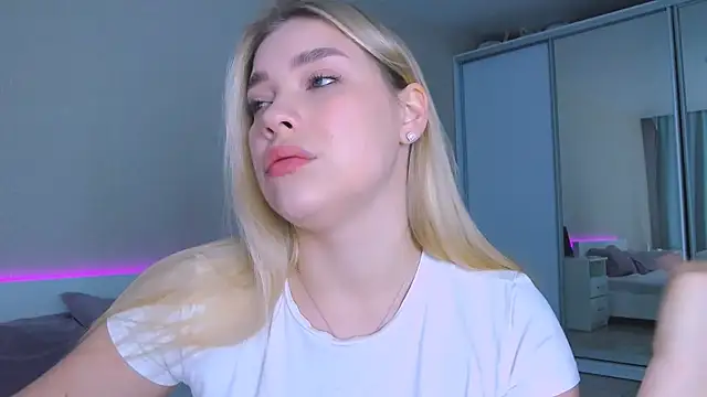 Snapshot of DIANAxxxDIAMOND chatting on November 14, 2025, 10:19 am DIANAxxxDIAMOND online show from November 14, 2025, 10:19 am