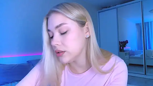 Snapshot of DIANAxxxDIAMOND chatting on November 7, 2025, 8:52 am DIANAxxxDIAMOND online show from November 7, 2025, 8:52 am