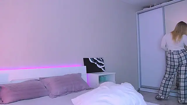 Snapshot of DIANAxxxDIAMOND chatting on November 15, 2025, 11:14 am DIANAxxxDIAMOND online show from November 15, 2025, 11:14 am