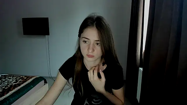 LilyHaart online show from November 7, 2025, 5:34 am