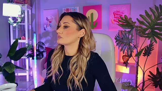 SarahAlluring online show from January 12, 2026, 1:18 pm