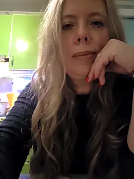 Irina3718 online show from January 6, 2026, 10:14 pm