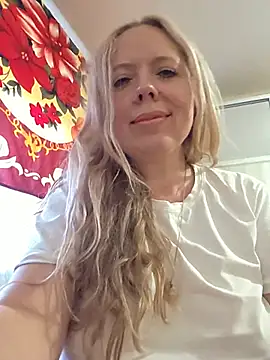 Irina3718 online show from July 10, 2026, 3:34 pm