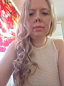 Irina3718 online show from June 16, 2026, 7:19 am