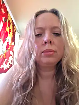 Irina3718 online show from May 23, 2026, 8:57 am