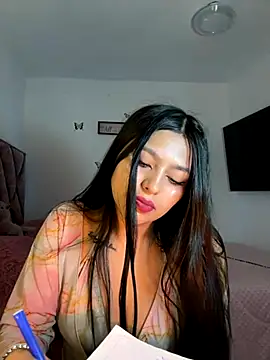 Tania rendon online show from November 8, 2025, 10:08 am