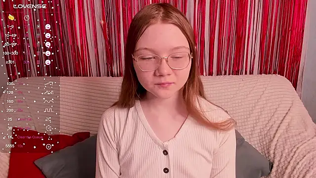 Snapshot of luv_tessa chatting on February 14, 2026, 2:01 am luv tessa online show from February 14, 2026, 2:01 am