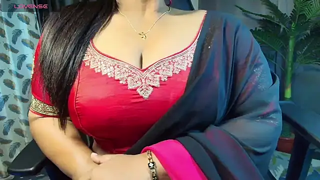  Lisha  online show from June 3, 2026, 5:06 pm