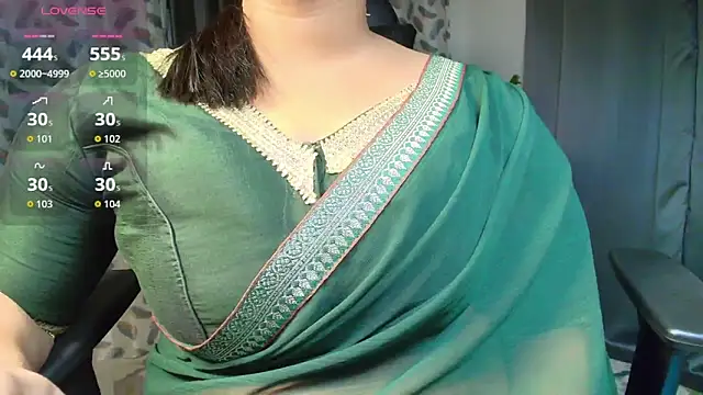  Lisha  online show from September 23, 2025, 4:14 pm