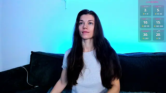 Eva McCoy online show from December 2, 2025, 9:22 am