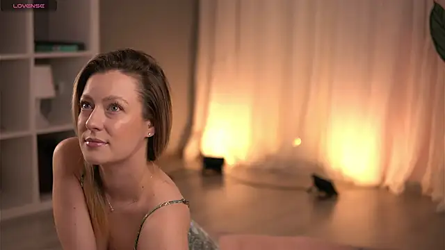 Snapshot of AnnastasiaMills chatting on February 19, 2026, 7:33 pm AnnastasiaMills online show from February 19, 2026, 7:33 pm