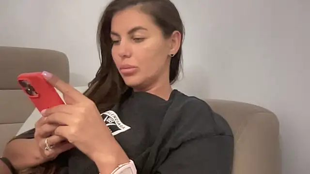 Snapshot of AngelinaMeov chatting on September 26, 2025, 7:10 pm AngelinaMeov online show from September 26, 2025, 7:10 pm