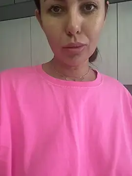 Snapshot of AngelinaMeov chatting on March 19, 2025, 2:35 pm AngelinaMeov online show from March 19, 2025, 2:35 pm