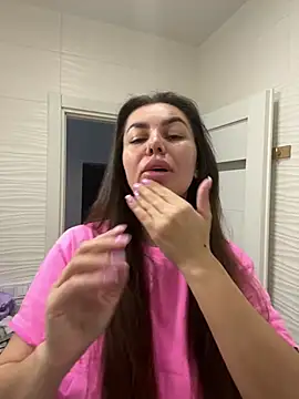 Snapshot of AngelinaMeov chatting on March 19, 2025, 10:55 am AngelinaMeov online show from March 19, 2025, 10:55 am