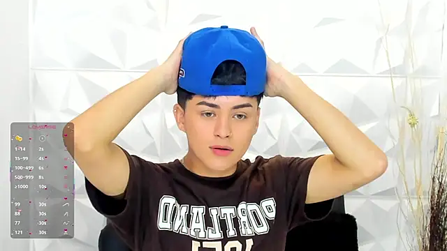 Snapshot of Sam_Daves chatting on November 11, 2025, 2:23 pm Sam Daves online show from November 11, 2025, 2:23 pm