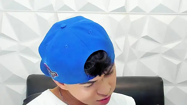 Snapshot of Sam_Daves chatting on November 25, 2025, 2:06 pm Sam Daves online show from November 25, 2025, 2:06 pm