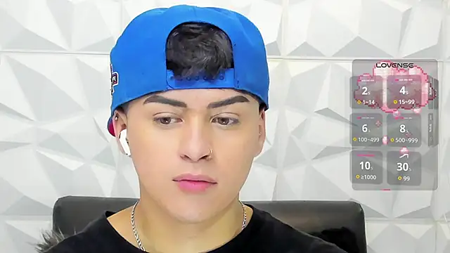 Snapshot of Sam_Daves chatting on November 24, 2025, 2:06 pm Sam Daves online show from November 24, 2025, 2:06 pm