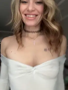 SweetDarling7 online show from March 6, 2026, 1:39 pm