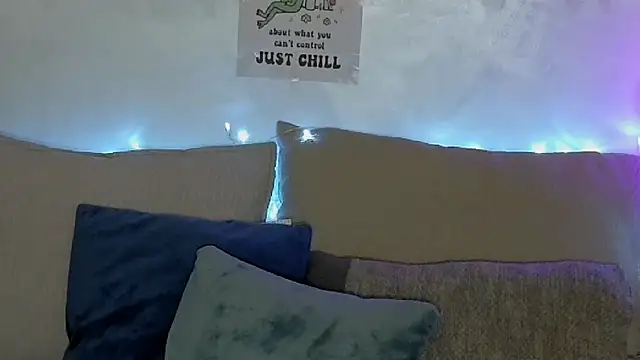 SweetDarling7 online show from February 27, 2026, 4:07 pm