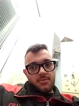 Francescodicristina44 online show from April 28, 2026, 11:58 am