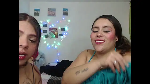 Snapshot of nicky_andcamil chatting on February 27, 2026, 8:41 pm nicky andcamil online show from February 27, 2026, 8:41 pm