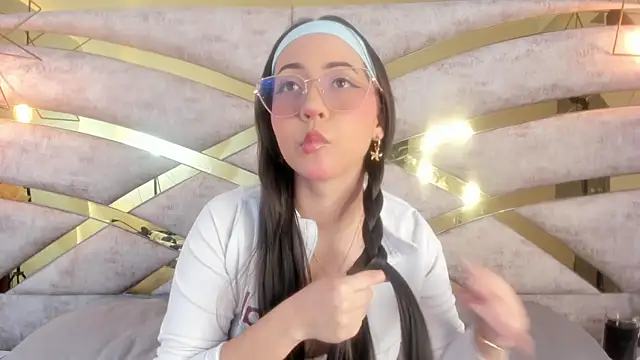 Sofiia Rossee  online show from November 5, 2025, 8:23 pm