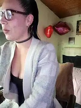 Snapshot of mia_velvet1 chatting on April 2, 2026, 12:23 pm mia velvet1 online show from April 2, 2026, 12:23 pm