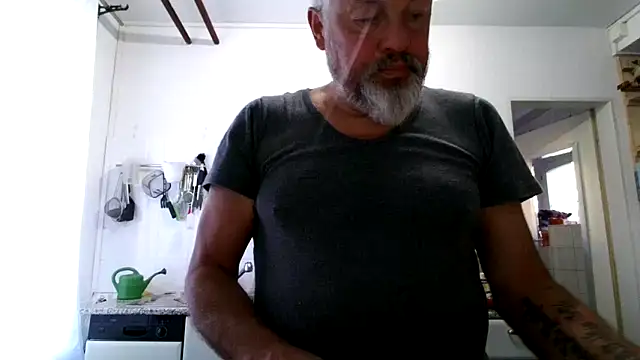 Berg Boy online show from March 19, 2026, 6:46 am