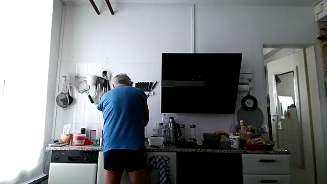 Berg Boy online show from March 29, 2026, 6:48 am