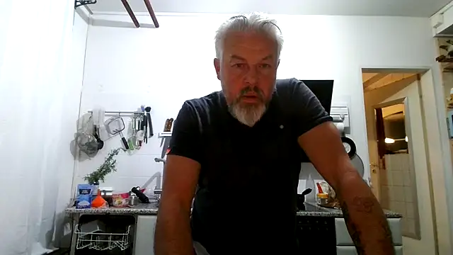 Berg Boy online show from April 24, 2026, 3:52 am