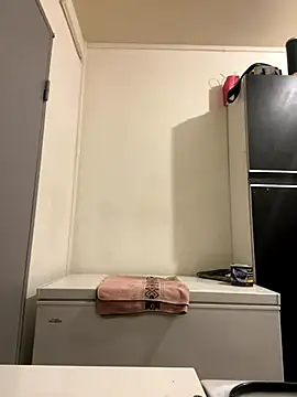 Hugo34bg online show from October 30, 2025, 2:32 am