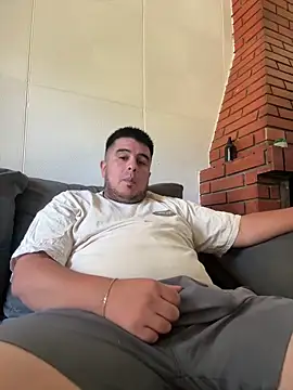 Snapshot of elninio_poya chatting on December 16, 2025, 4:33 pm elninio poya online show from December 16, 2025, 4:33 pm